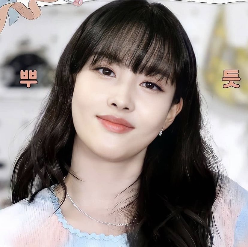 jayoonthinker's tweet photo. shes so so pretty https://t.co/nJYnyoslGe