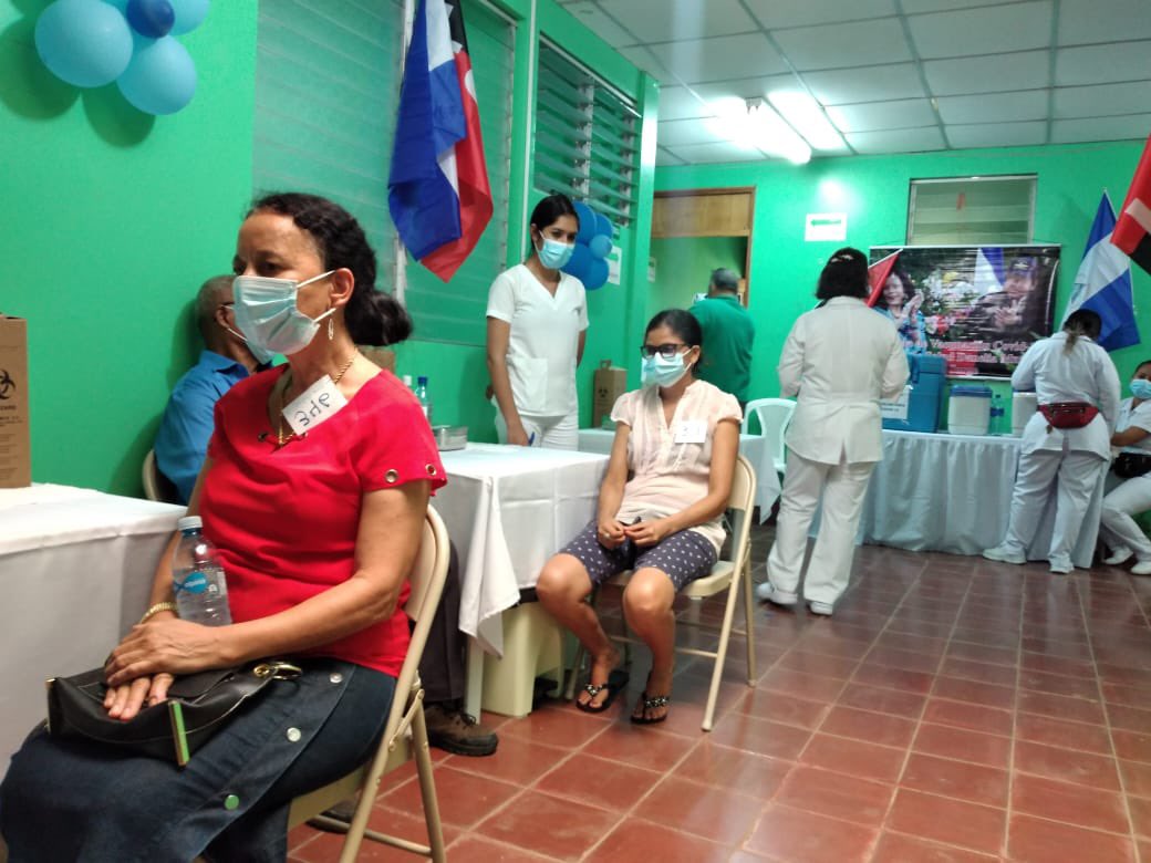 #LoQueSeVive 
Esta mañana en los diferentes municipios de #Rivas el ministerio de Salud aplicó  la segunda dosis de la vacuna voluntaria COVISHIELD, contra el #COVID19. 

vivanicaragua.com.ni