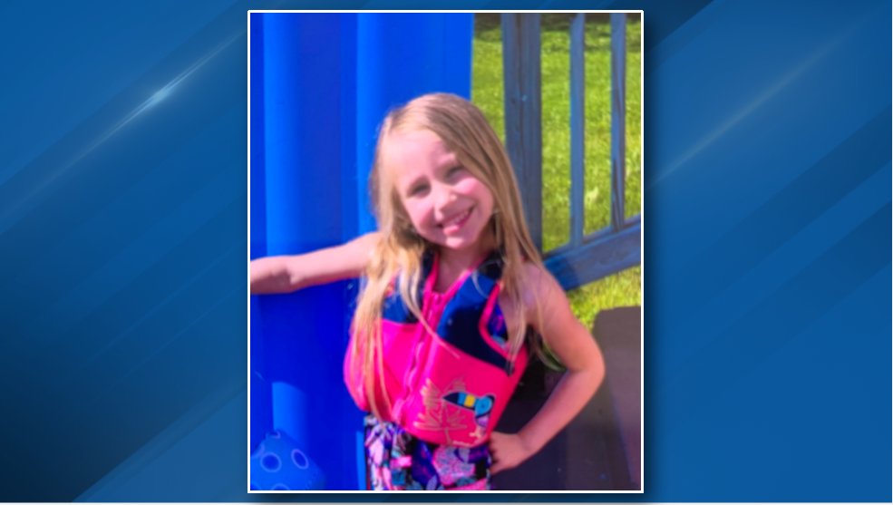 Local12's tweet photo. PLEASE RT

#BREAKING: Police are searching for 5-year-old Layla Haggard. She was last seen at the 3000 block of Mohawk around 4:30 p.m.

https://t.co/dQQSY18iJ7 https://t.co/3rsWv7o3j3