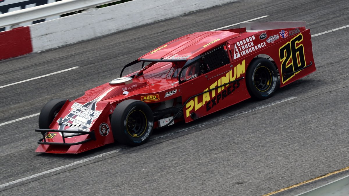 RacingAmerica's tweet photo. Bill Burba, tied for the #ModsofMayhem points lead entering tonight's race, sets fast time in qualifying at @RaceFairgrounds.
Feature racing is coming up next. Tune in now on https://t.co/CcUTq3McqN: https://t.co/S5PCV32sUF https://t.co/awM5WNwa4s