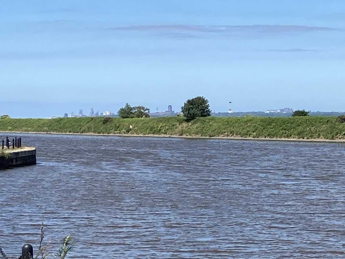 lizyeoman's tweet photo. Today’s earphone walk was so perfect I’m going to do it again tomorrow! Beautiful, clear paths @CanalRiverTrust, thank you!
I might even go for a stroll around the race course before my tea tomorrow too! #musicinworldout #walking #localarea #EllesmerePort #ShropshireUnionCanal https://t.co/67ZRYgdhTh