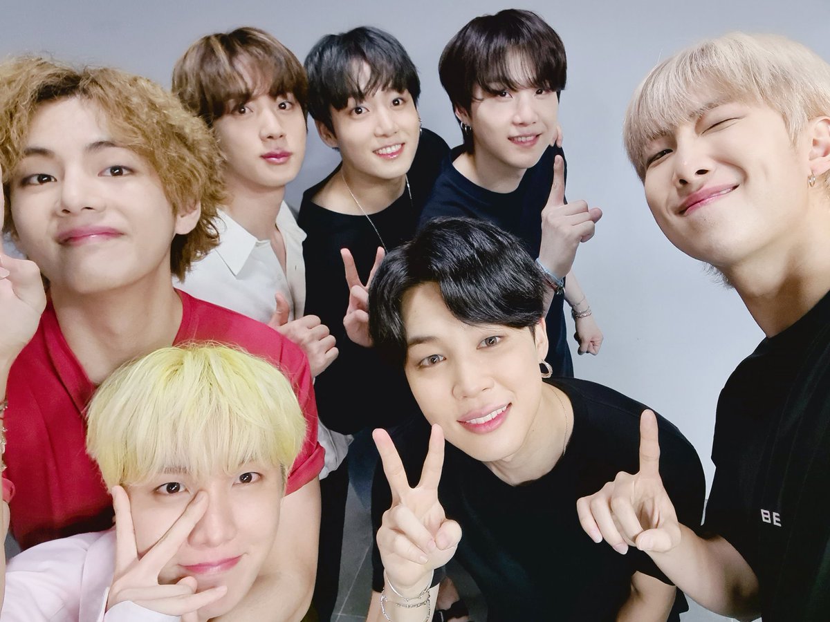 09namkook's tweet photo. 8周年おめでとうございます💞💞
いつもたくさんの幸せをありがとうございます😭😭出えて幸せです♡
これからも7人で笑顔で過ごせますように⸜❤︎⸝‍本当に大好きです！！ https://t.co/ghvt0GoQLR