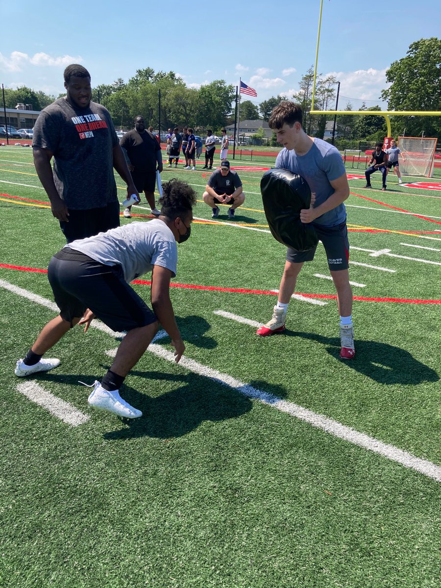 coachkou's tweet photo. Devlin Camp  
June 19th!
7 days away
🏈#1 line camp in the Notheast🏈
Top college coaches:
Sign up today!
https://t.co/oGNYk2EFvH
@BigTill66 @brianjhughes_  @LIBLITZ https://t.co/8RJY2Roqzo