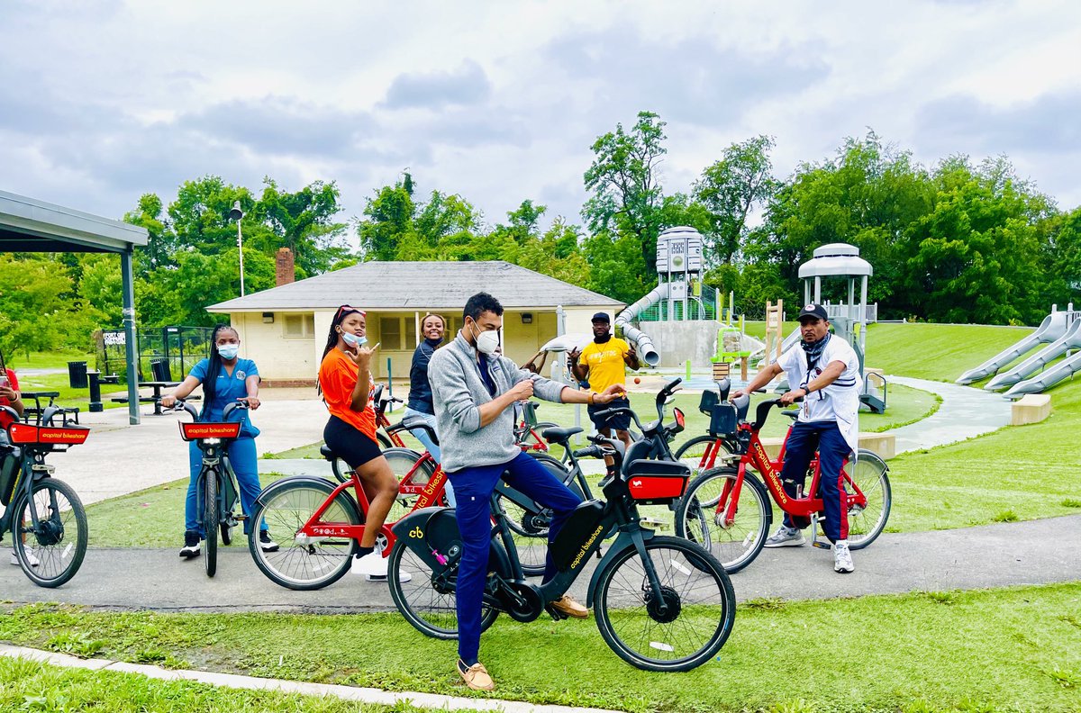 MoniDiop's tweet photo. Another Success Fun Bike ride in #Ward8! Thank you @bikeshare @DDOTDC #FtGreble #Bellevue #ANC8D @ward8shnbleague https://t.co/8dHBm9wvVP