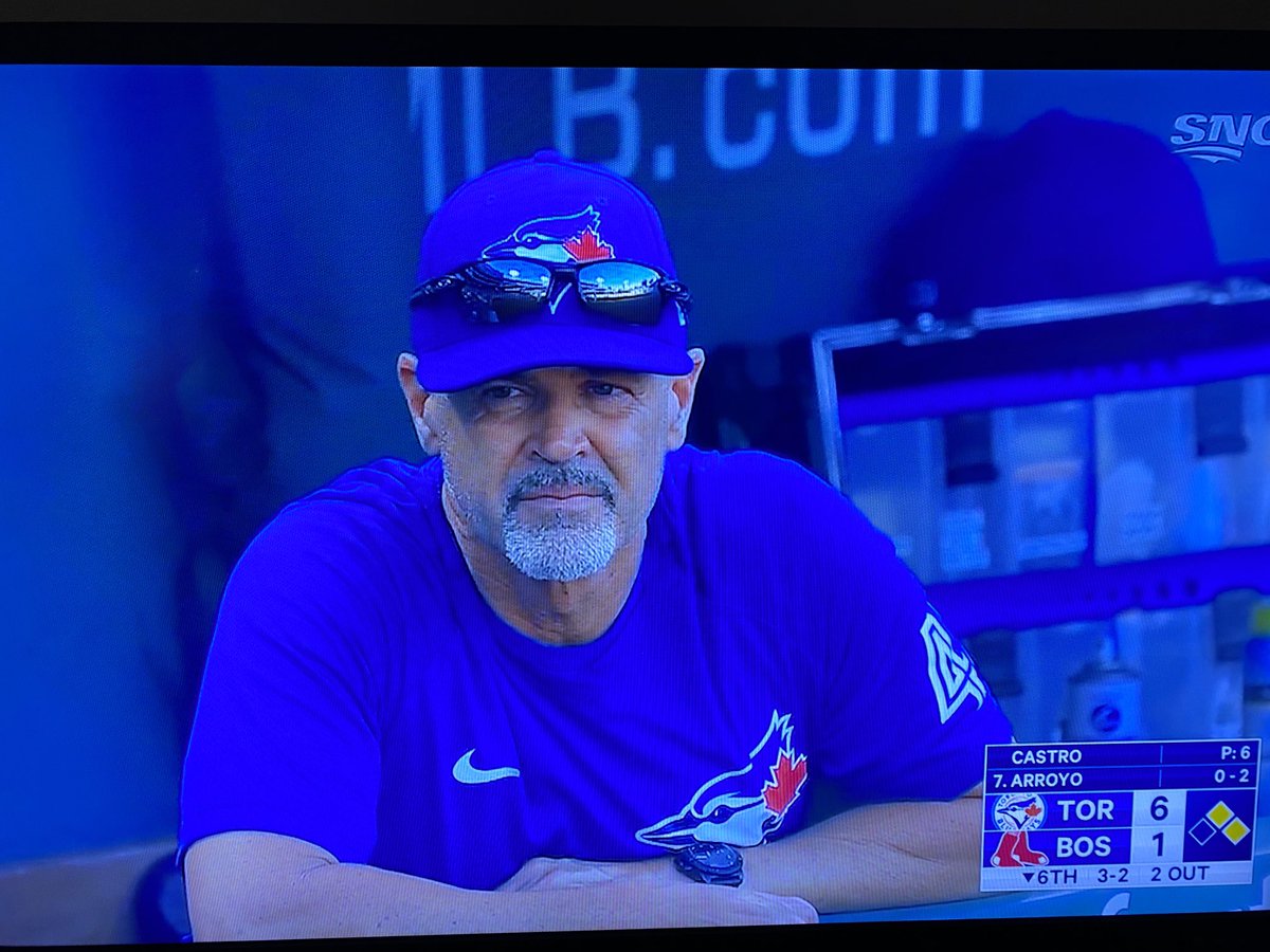 danbrousseau's tweet photo. Perhaps my favourite Blue Jay! https://t.co/Tn73hWDXzf