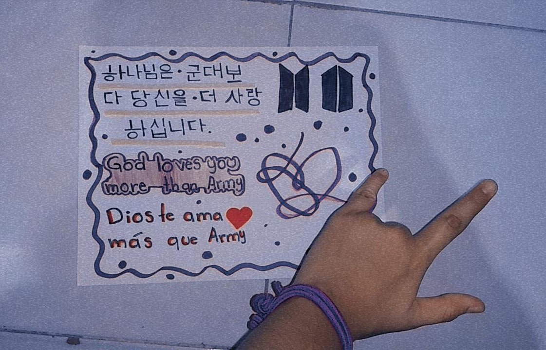 Yaneth16953577's tweet photo. Happy 8th anniversary Bangtan 🥳💖
#BTSFESTA2021 #BangtanForChristProject #8YearsToInfinityWithBTS #방탄소년단 #SOWOOZOO #ChristianArmy @BTS_twt @bts_bighit https://t.co/3J17Hv0Gqq