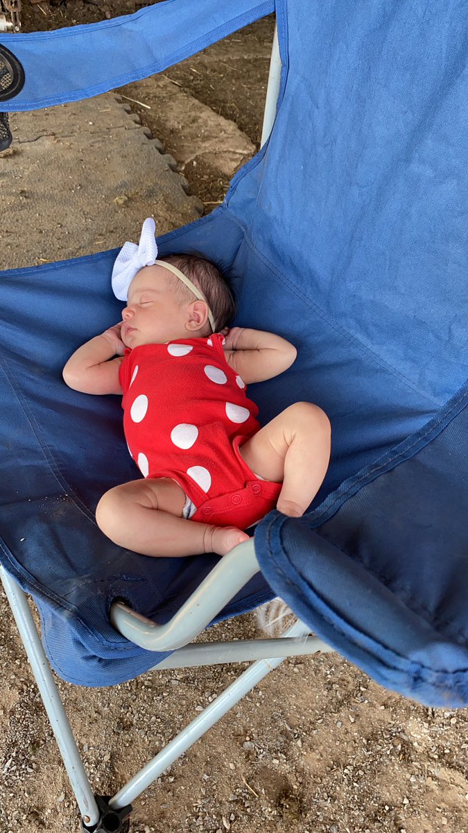 Gosh we make pretty babies <a href="/dustinakacavez/">Dustin Dunford</a>