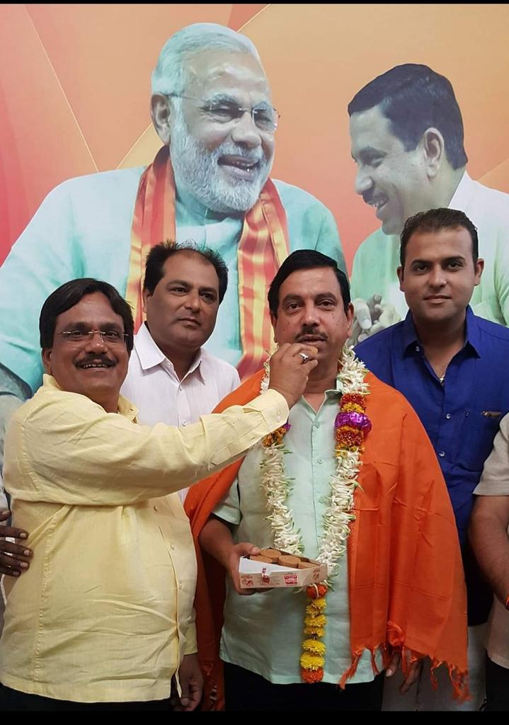 hindutvah's tweet photo. ಹುಬ್ಬಳ್ಳಿಗೆ ವೇದಾಂತ ಹಾಸ್ಪಿಟಲ್ ಬರಲು ಕಾರಣಿಕರ್ತರು  ಹಾಗೂ ಅದನ್ನು ಉದ್ಘಾಟಿಸಿದ  ಕೇಂದ್ರದ ಮಂತ್ರಿಗಳಾದ ಸನ್ಮಾನ್ಯ @JoshiPralhad  ಅವರಿಗೆ ಹೃತ್ಪೂರ್ವಕ ಅಭಿನಂದನೆಗಳು @BJP4Karnataka. https://t.co/jCBoeSMgrF