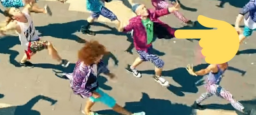 theenol4's tweet image. みんなでダンスするシーン、隣の人の緑のTシャツ、なんカットかだけジャケ写になってるやん
#Redfoo

youtu.be/1w9DiGlZksU
