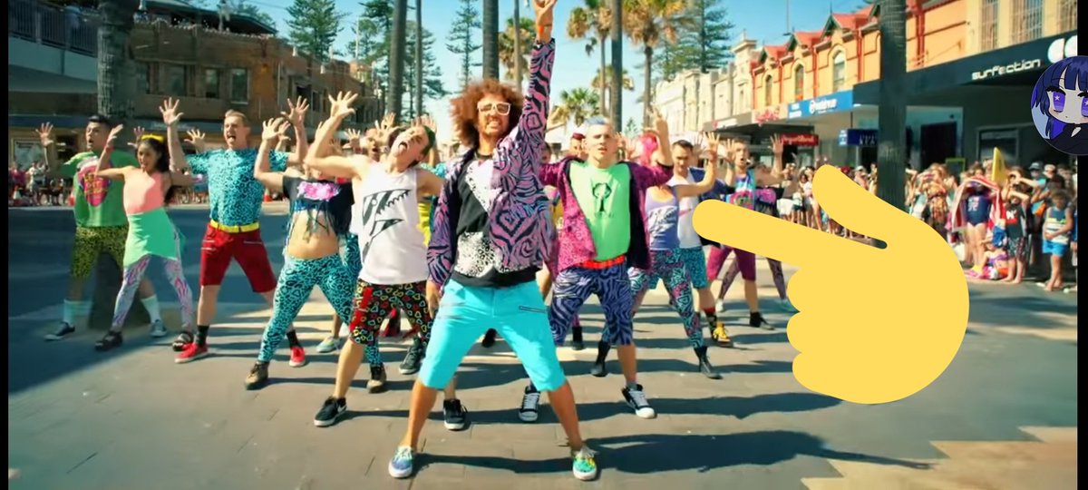 theenol4's tweet image. みんなでダンスするシーン、隣の人の緑のTシャツ、なんカットかだけジャケ写になってるやん
#Redfoo

youtu.be/1w9DiGlZksU