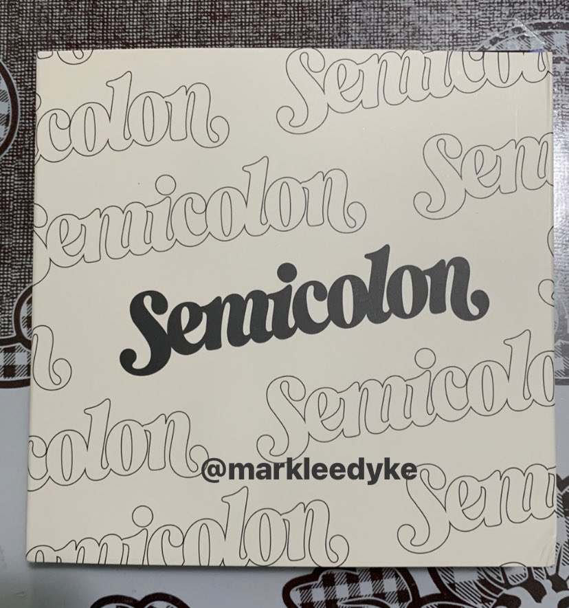 markleedyke's tweet photo. VENDA/VENDO

Álbum Seventeen Semicolon Joshua Ver. 

Acompanha weaving kit, pôster e itens exclusivos de pré-venda
Photocards: Vernon, Wonwoo 🤍

- Não vendo itens separadamente
- Não reservo

PREÇO: R$175,00 (frete não incluso)
Pagamento: transferência, depósito, pix, PayPal https://t.co/Vsa9KMzQbJ