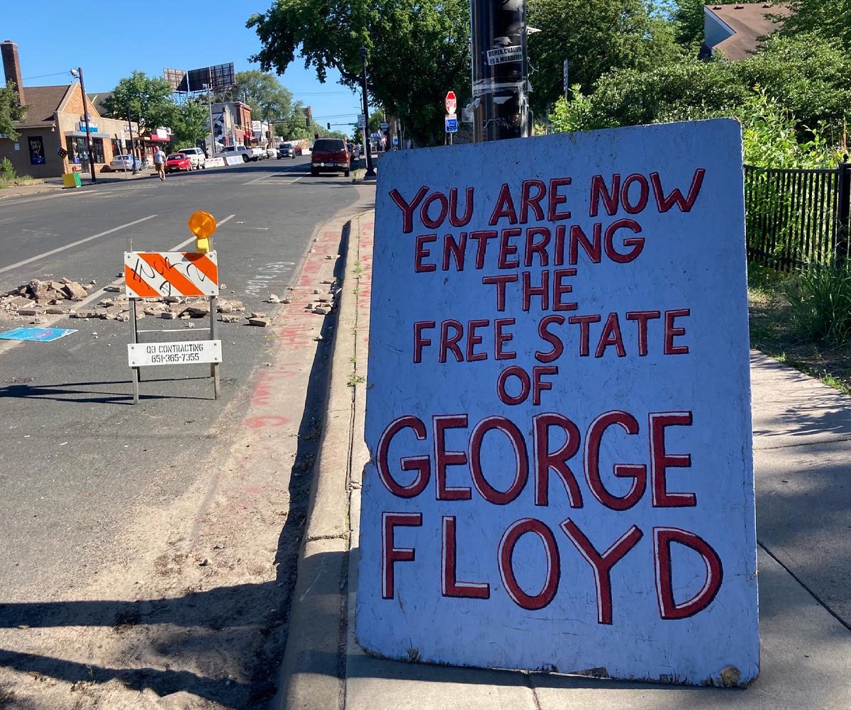 CrewAcademy96's tweet photo. Columbus Crew Academy players and staff proudly paid respects at George Floyd Square in Minneapolis, MN this afternoon.

We affirm that #BlackLivesMatter. Rest in Power George Floyd.

#TheCollective #SayTheirNames https://t.co/BQ0qrSBZsv
