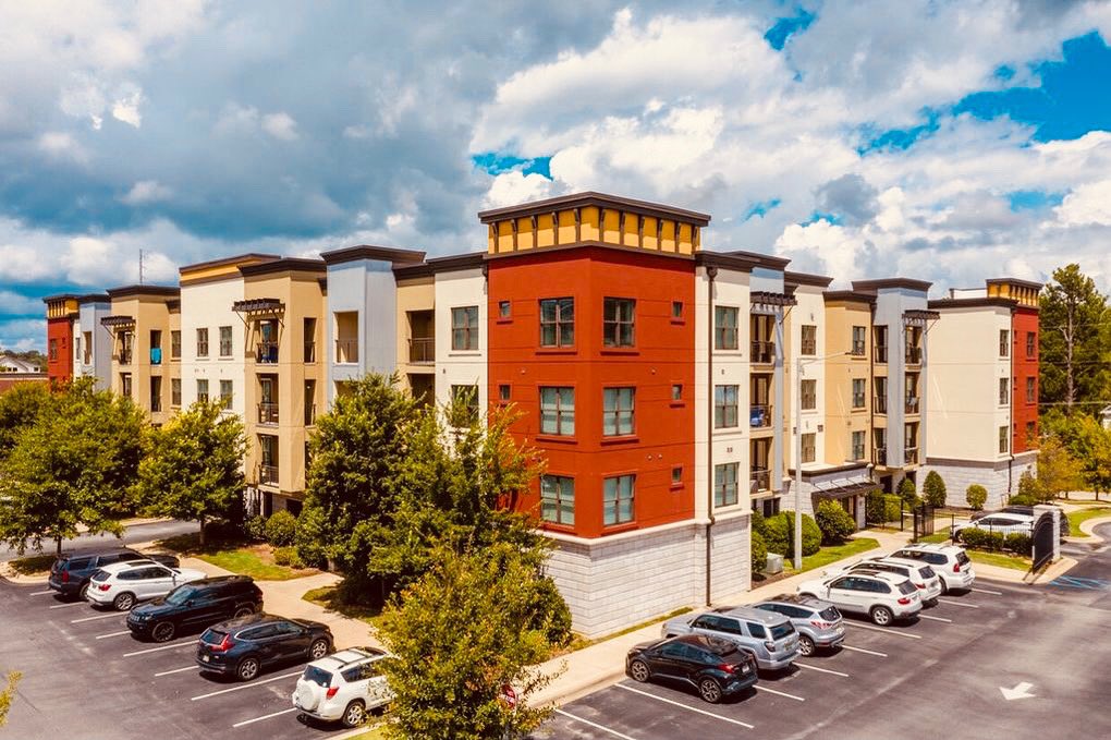 🚨THIS IS NOT A DRILL🚨 Bragg is almost sold out for the Fall 😱
•
Slide in our DMs 🤳or give us a call to schedule your tour today‼️