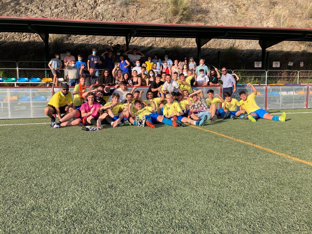 Fery23cule's tweet photo. Siempre con los mios 💙💛 https://t.co/lucQ7or7t8