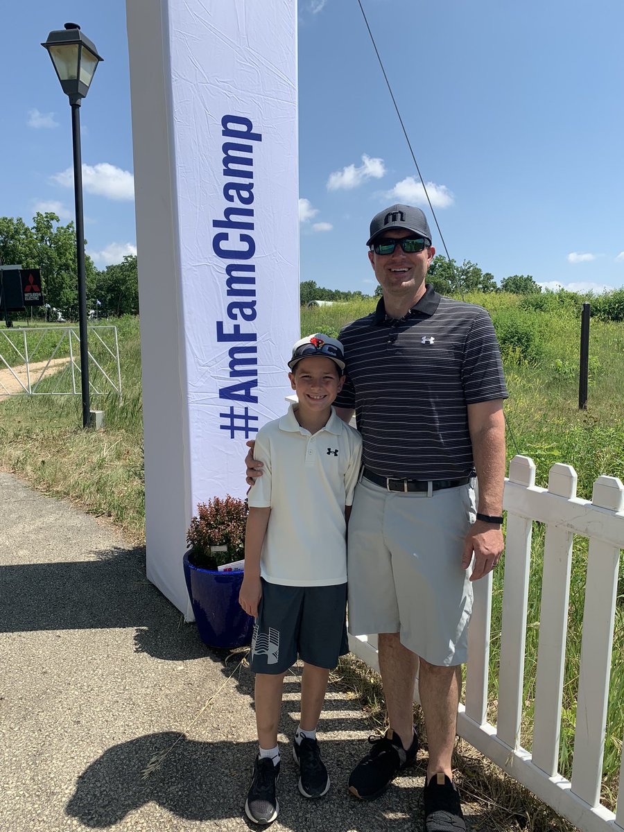 MichelleRustler's tweet image. Great day for some golf with my guys! #amfamchamp #iworkforamfam #uridge