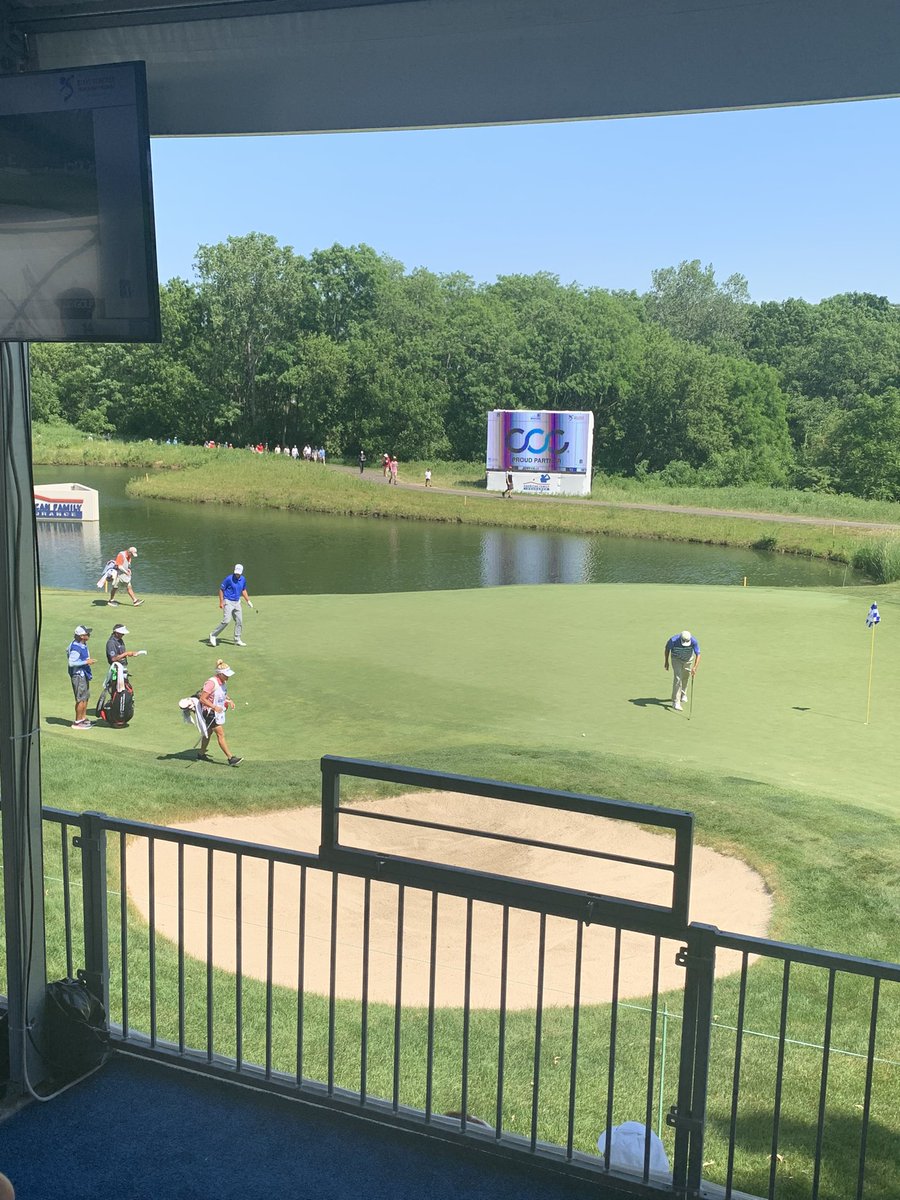 MichelleRustler's tweet image. Great day for some golf with my guys! #amfamchamp #iworkforamfam #uridge