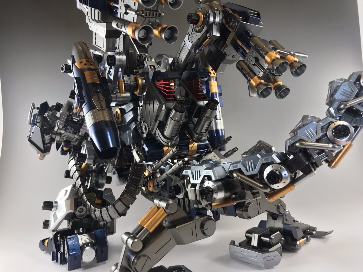 QNX3ssOlJf3xpPE's tweet photo. HMM ゴジュラスガナー　フルメタリック塗装で完成
もう無限に続くのではないかと思うパーツ数。でも、いつか完成するもんだなあ
#HMMゾイド 
#ゾイド
#ZOIDS https://t.co/CH1EcVKZc1