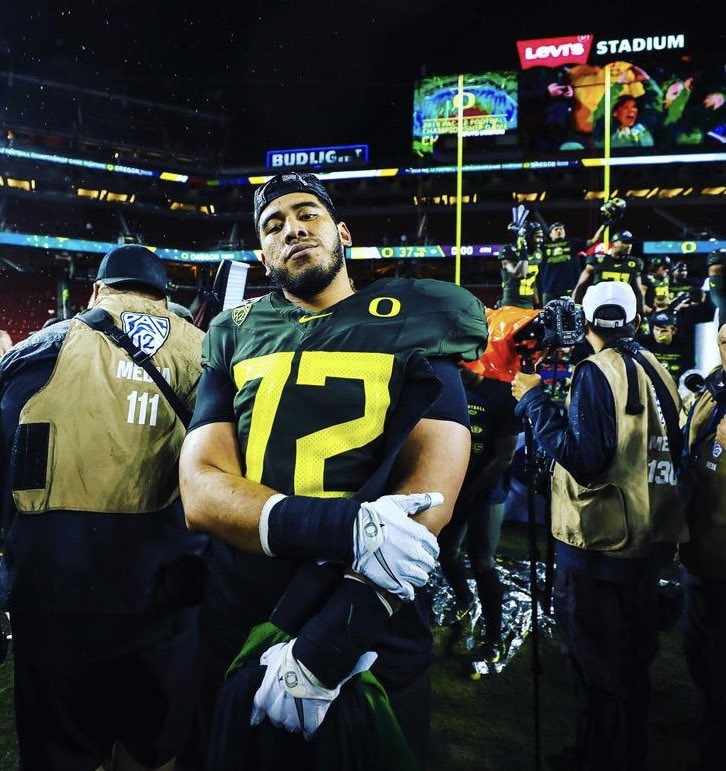 eugenebrooksss's tweet photo. I’m extremely blessed to say I have received an offer from the university of Oregon. @coach_cristobal @DHill39 @oregonfootball @CoachDonJ @GregBiggins @adamgorney @bangulo #GoDucks 🟢🟡@e73_FBAcademy @Sam_Poutasi73 @247Sports https://t.co/z7t2NFoKe3