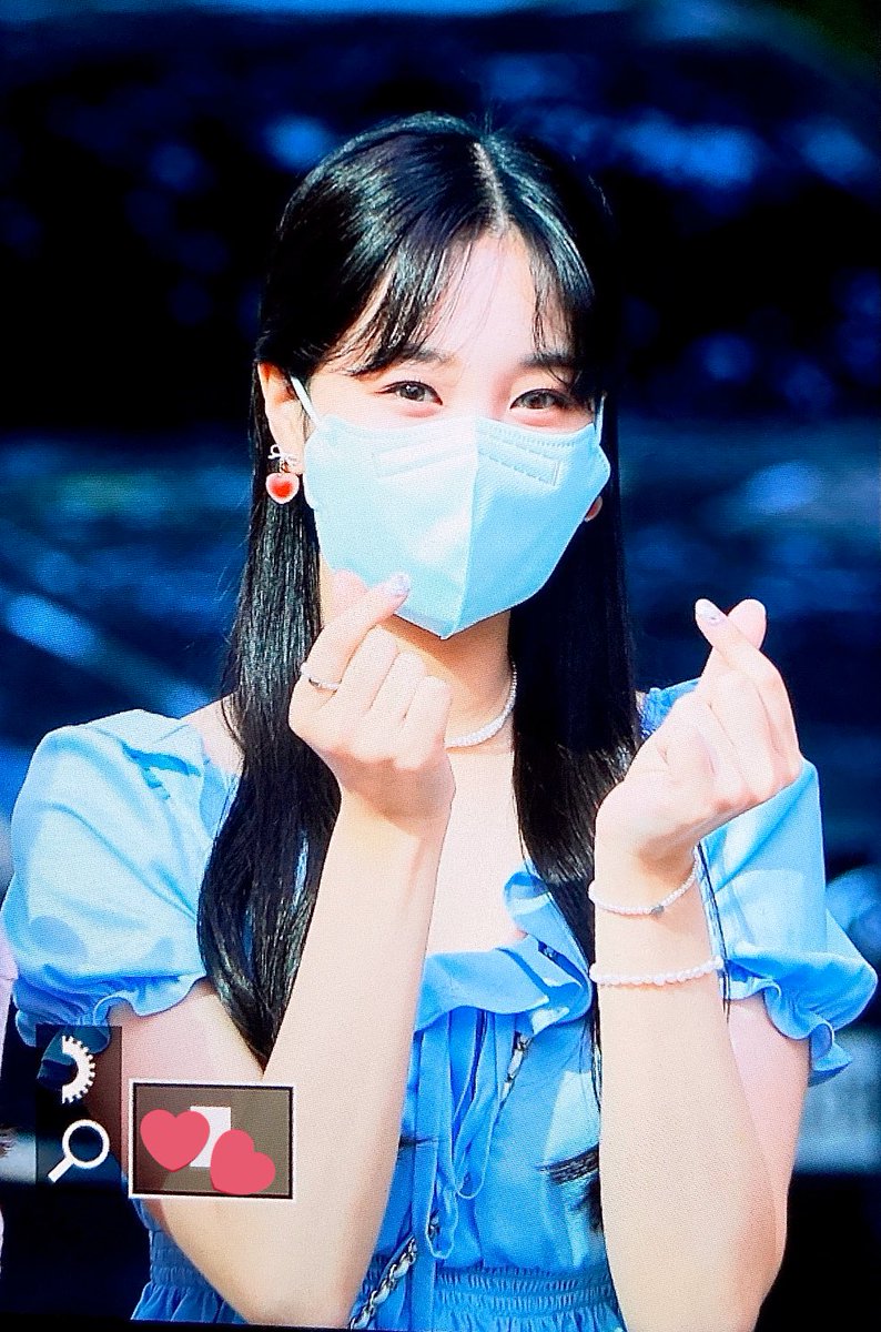 210613 출근💚

#위클리 #Weeekly #지한 #Jihan #한지효