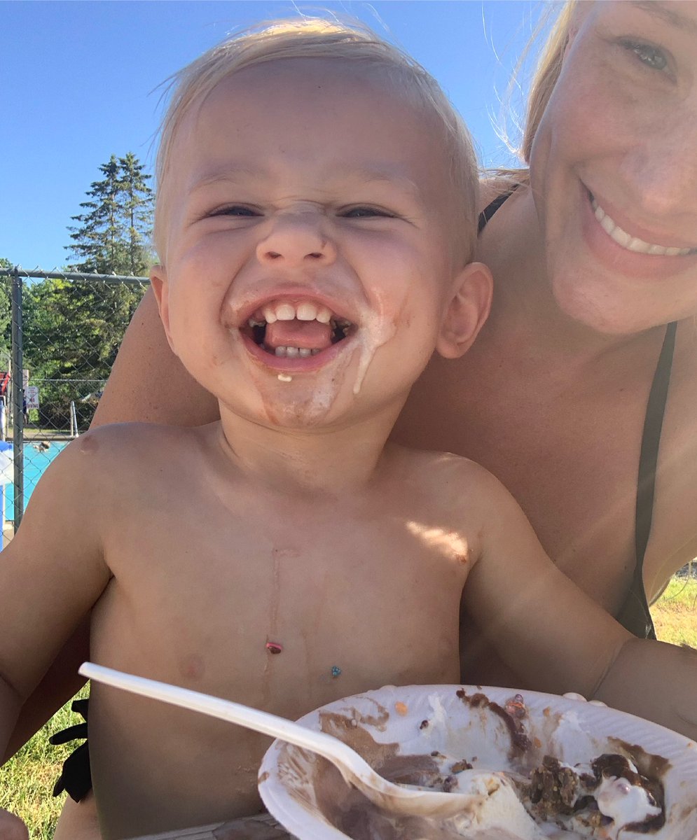 BlondeMomentPod's tweet photo. Say cheese!!! #CamtheHam https://t.co/RrAMZgyO8Q