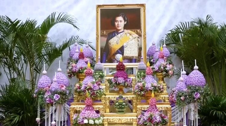 army_greenbrain's tweet photo. สมเด็จพระกนิษฐาธิราชเจ้า กรมสมเด็จพระเทพรัตนราชสุดาฯ สยามบรมราชกุมารี พระราชทานวัตถุดิบ เครื่องอุปโภค บริโภค เพื่อนำไปประกอบอาหารในโครงการกล่องอาหารปันสุขฯ มอบแก่บุคลากรทางการแพทย์ และผู้ได้รับผลกระทบจากโรคโควิด-19 : https://t.co/Nr9L3lxWGl

#ทรงพระเจริญ #Covid19 #โควิด19 https://t.co/Y3Nzg3nCyS
