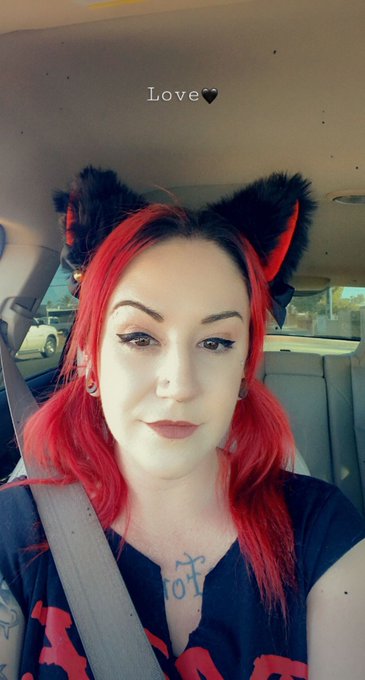 Sinner Saturday! Dive bar night! https://t.co/PwbHDXvKCJ<a href="/tag/newprofilepic"class="tags"><span>#newprofilepic</span></a>