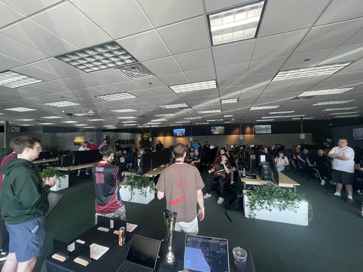 ScrimsCenter's tweet image. Just some flicks 📸