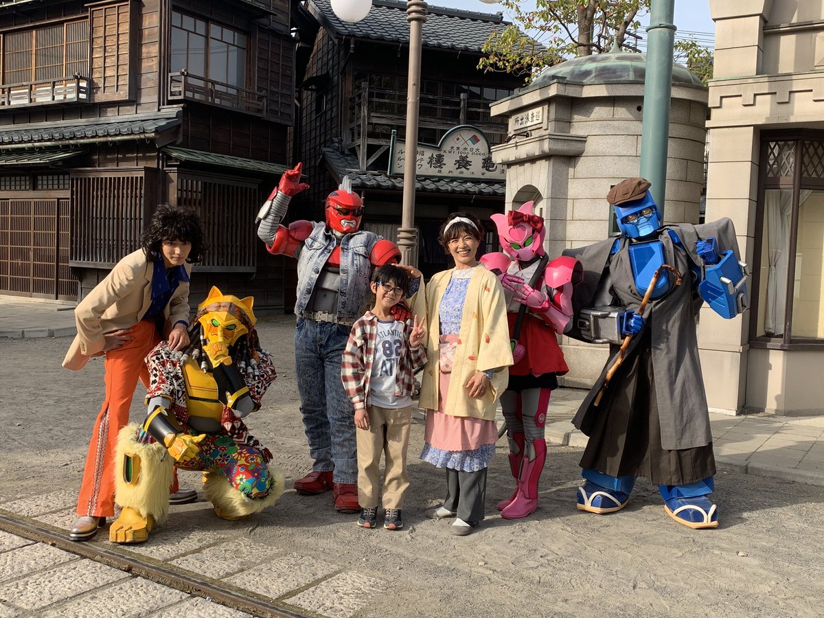 のぎあき 街をレトロワルドが出現しあらゆるものをレトロにされるゼンカイジャーだったがジュラン達4人が正気に戻ったおかげでレトロワルドを倒しました 次回は人々が磁石にされる 駄菓子カフェ カラフルにステイシー レトロに対抗するのは のぎあき 街をレトロワルドが出現しあらゆるものをレトロにされるゼンカイジャーだったがジュラン達4人が正気に戻ったおかげでレトロワルドを倒しました 次回は人々が磁石にされる 駄菓子カフェ カラフルにステイシー レトロに対抗するのは
