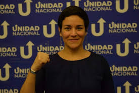 #LoÚltimo Policía sandinista allana casa de <a href="/TamaraDvila3/">Tamara Dávila Rivas</a> de la <a href="/UnidadNic/">Unidad Nacional Azul y Blanco</a> En desarrollo 100noticias.tv