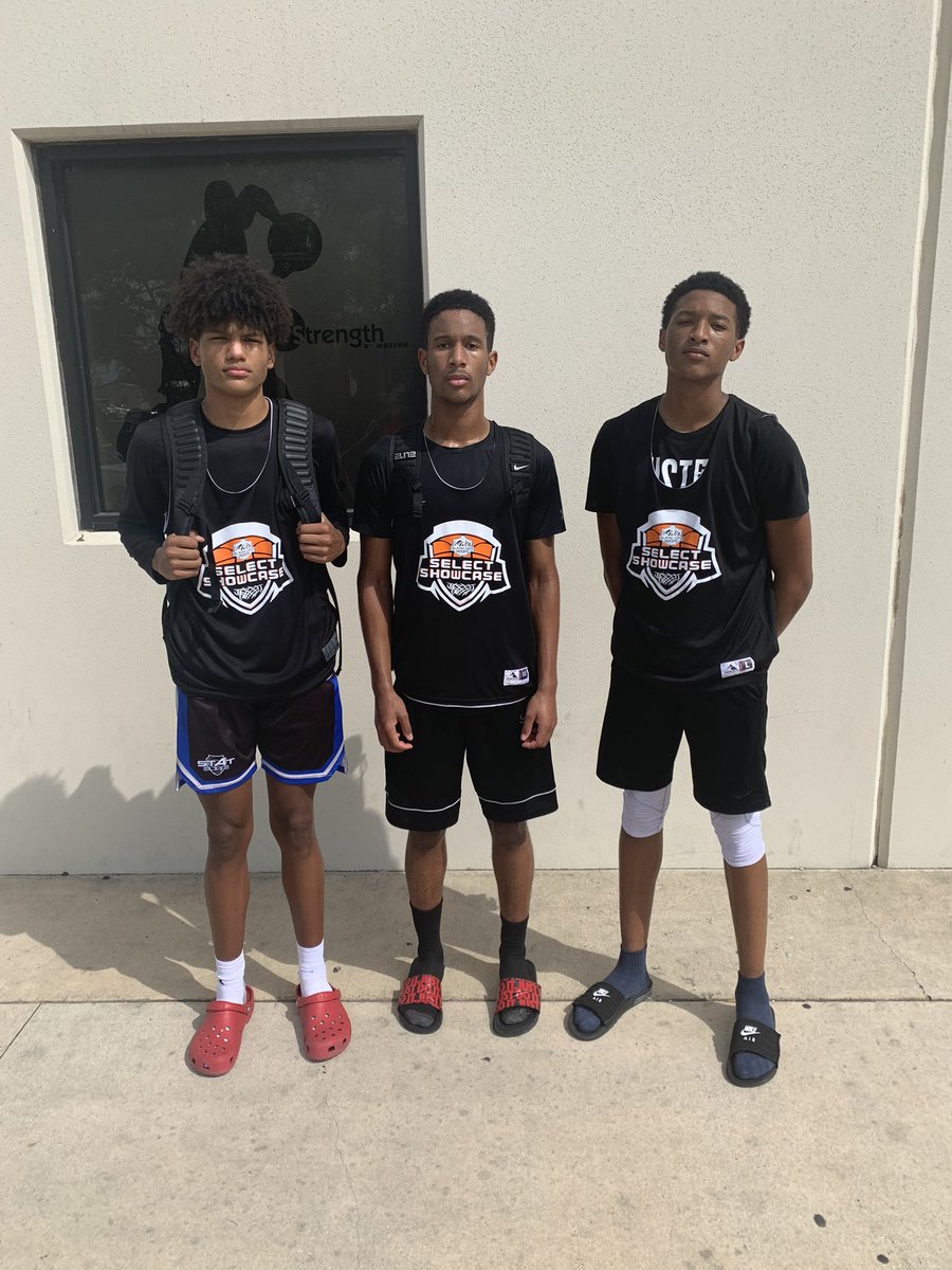 stat_elite's tweet image. 3 the hard way🔥🔥🔥 Great job to these class of 2025, 6’5 @aidendisu 6’3 @jhollmon25 6’4 @kenjifranklin21 for holding their own at the @AlamoCityHoops1 elite HS combine. 3 of 4 8th graders there. Be on the lookout for this crew 💪🏽🏀💯#StatElite #Basketball #Ranking #TexasHoops