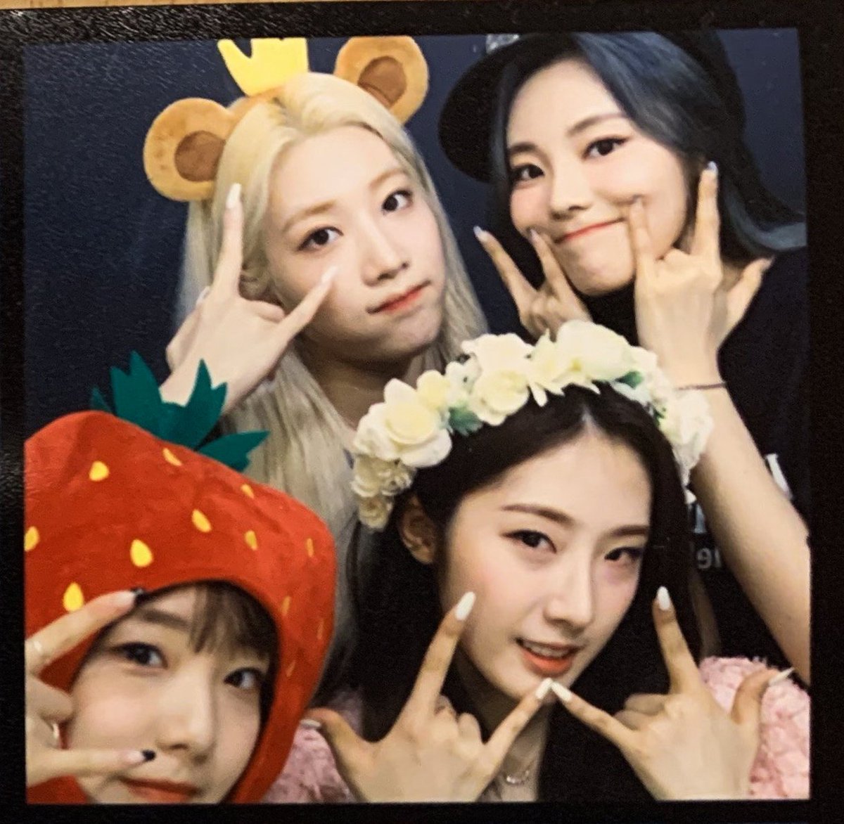 lqIoona's tweet image. I AM IN TEARS