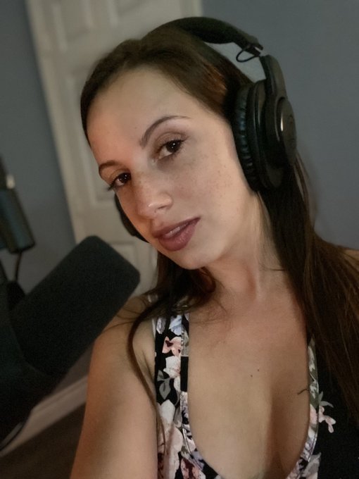 Podcast time! @BrockCarrow https://t.co/GzeyY7uRYl<a class="tags" target="_blank" title="On Twitter" href="/?out=eyJ0eXAiOiJKV1QiLCJhbGciOiJIUzUxMiJ9.eyJpYXQiOjE3Mjk0NzAxOTksImlzcyI6InR3cG9ybnN0YXJzLmNvbSIsIm5iZiI6MTcyOTQ3MDE5OSwiZXhwIjoxNzYxMDA2MTk5LCJyZWRpcmVjdF91cmwiOiJodHRwczovL3R3aXR0ZXIuY29tL0Jyb2NrQ2Fycm93In0.uq5he1DPyJsQ1RmmaQ9XRGyKt3hs4k1M7MzhWWoyrXYH4QrvJEaxfQuB3SFue6GOC_hslKrF5HKYXosF0pplxw">@BrockCarrow</a><a href="/tag/footworship"class="tags"><span>#footworship</span></a><a href="/tag/clips4sale"class="tags"><span>#clips4sale</span></a>