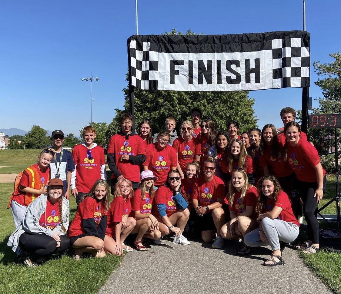 alta_canyon's tweet photo. Our staff is the best! Everyone is so awesome 💕 #ourstaffrocks #joinourteam #icantri #swimbikerun https://t.co/8XgiiLYaH8