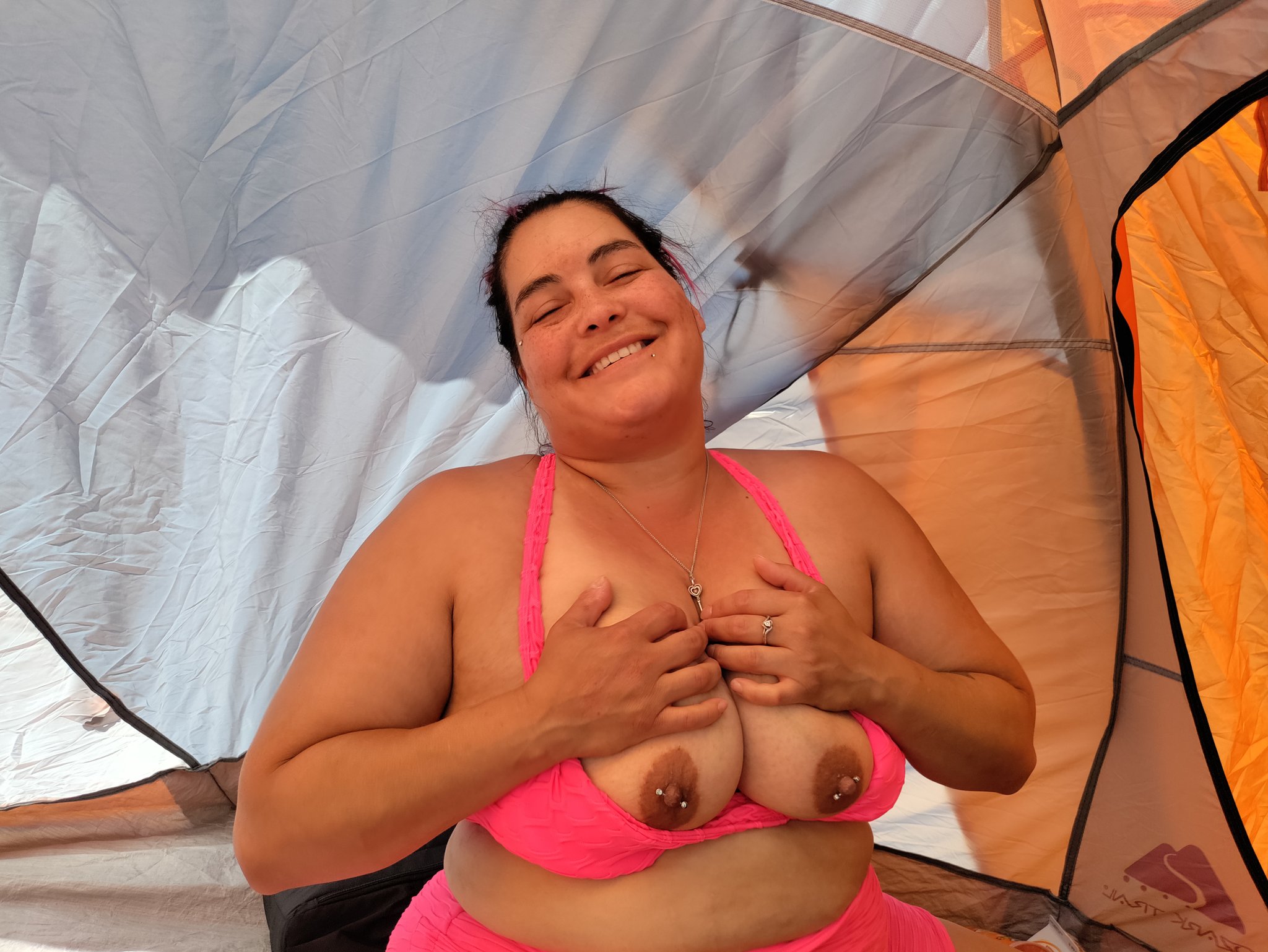 Lake day with the Quean... #AdventuresWithMister #CuckQuean https://t.co/sBhGFIwVDn