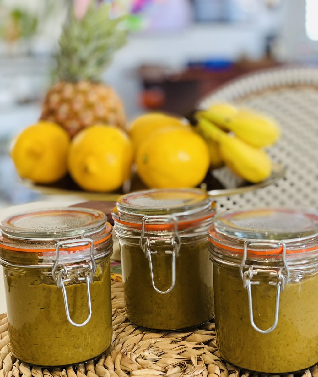 BarningShanely's tweet photo. Have veggies that need to be used up? Make them into veggie stock paste🙌🏼 
#vegan #vegetarian #vegetables #cookingwithveggies
#knowwhatyoueat
#reducingwaste #mindful 
#Cooking https://t.co/WpdQHyiydr