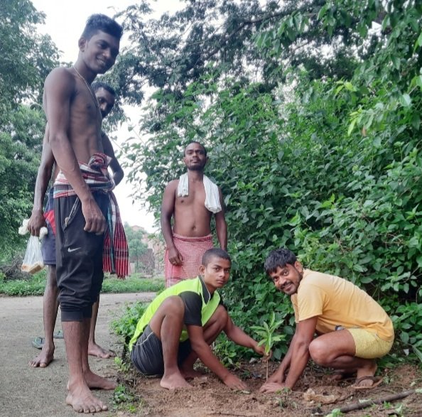 jaydev_jd1's tweet photo. Nature only the Creatures...
#SundayForNature
#plantationdrive-Phase-II https://t.co/bW3TjVu4rJ