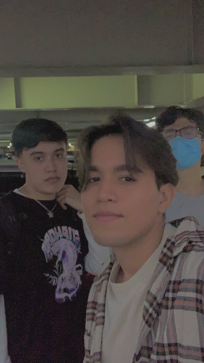 Jajaja los que me encuentro v2 <a href="/Gxdzito/">luis</a>