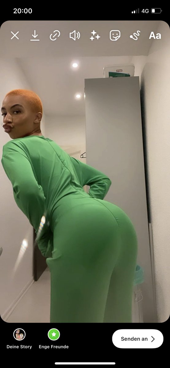 laylaboe's tweet photo. choose your fighter https://t.co/Gd704OLxy9