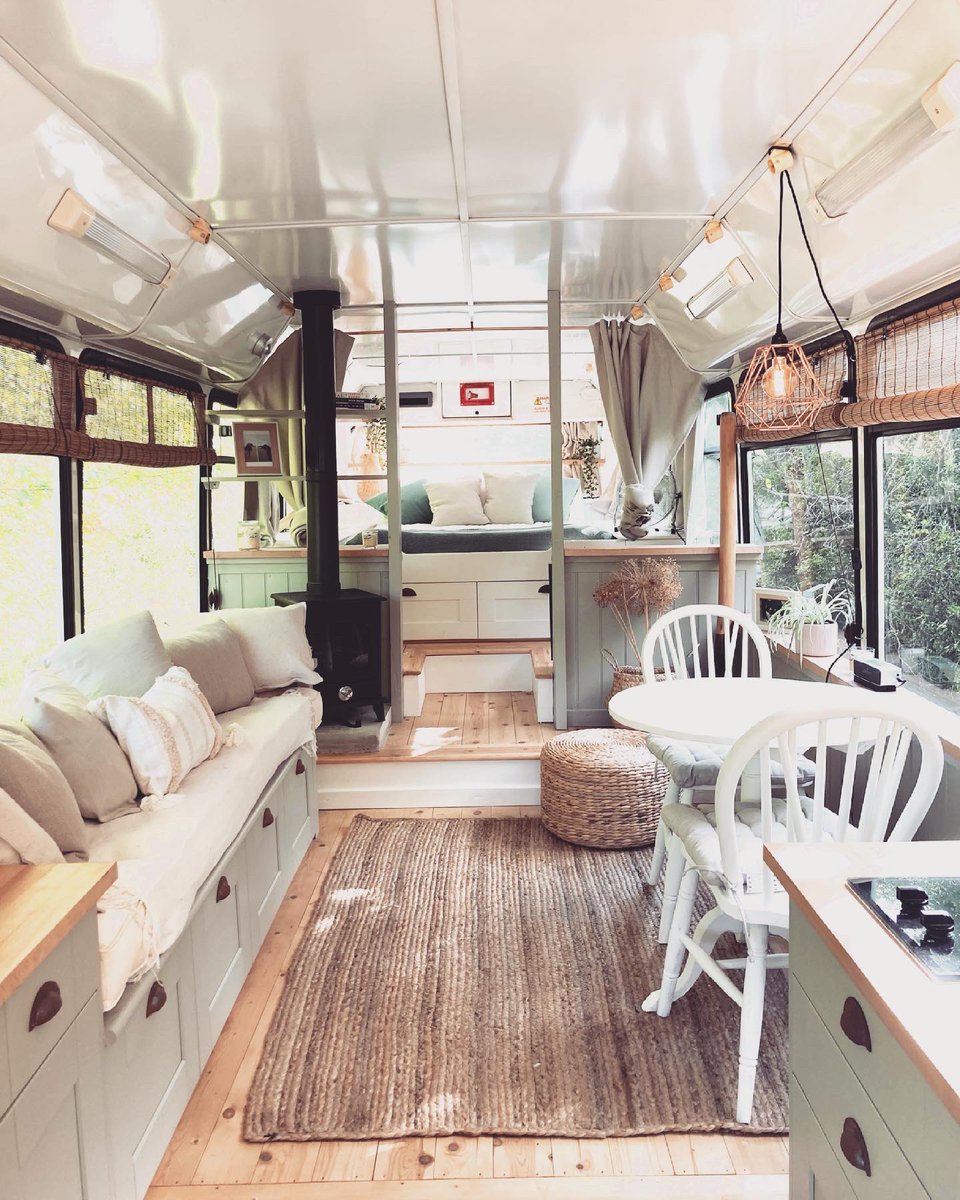 impro_kitchen's tweet photo. Bus conversion completed 🤩part 1 #busconversion #bushome #homeonwheels #famlife #tinyliving #buslifeadventure #cotswolds https://t.co/b3NlInVX7c