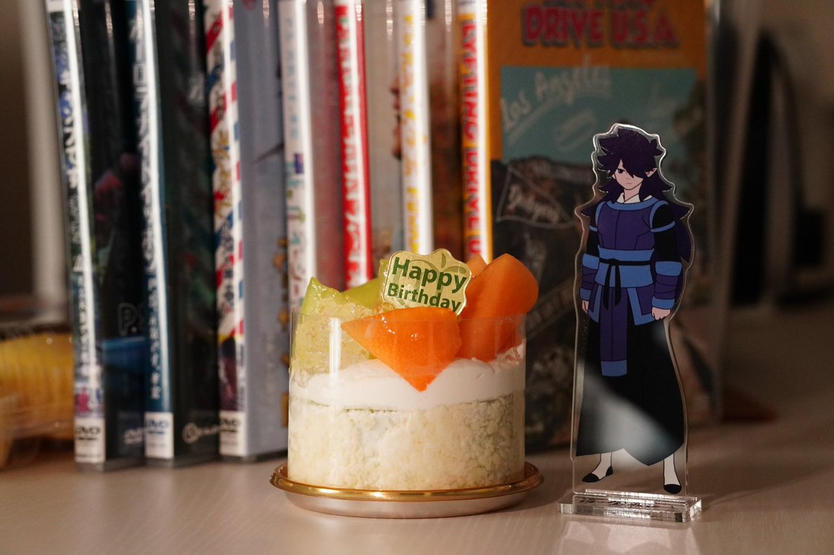 櫻井孝宏さん情報 櫻井さん誕生日イベントまで30分切った ケーキ準備完了 背景をps5版のクラウドにしてみたけど顔が良すぎるからもう一枚ちゃんと撮った 櫻井孝宏 櫻井孝宏生誕祭21 櫻井孝宏誕生祭21