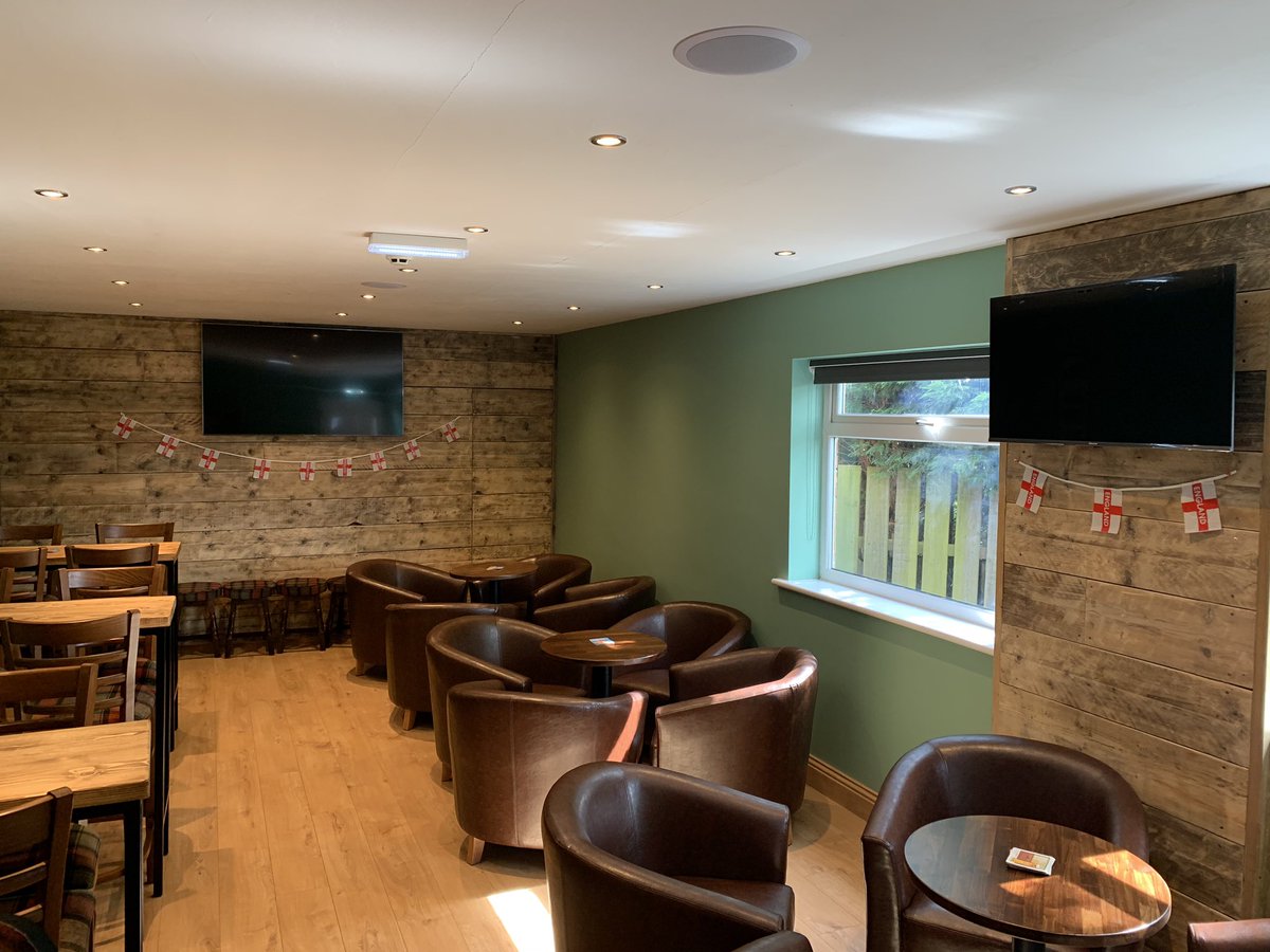 **FOOTBALLS COMING HOME**

⚽️🏴󠁧󠁢󠁥󠁮󠁧󠁿🏴󠁧󠁢󠁥󠁮󠁧󠁿⚽️

The day is finally upon us &amp; we can’t wait to welcome you all to cheer on England in Euro 2020. 

We’re expecting to be busy &amp; full - please get there early to avoid disappointment 

🙏 BE RESPECTFUL TO OUR STAFF &amp; other customers   

#UTQ