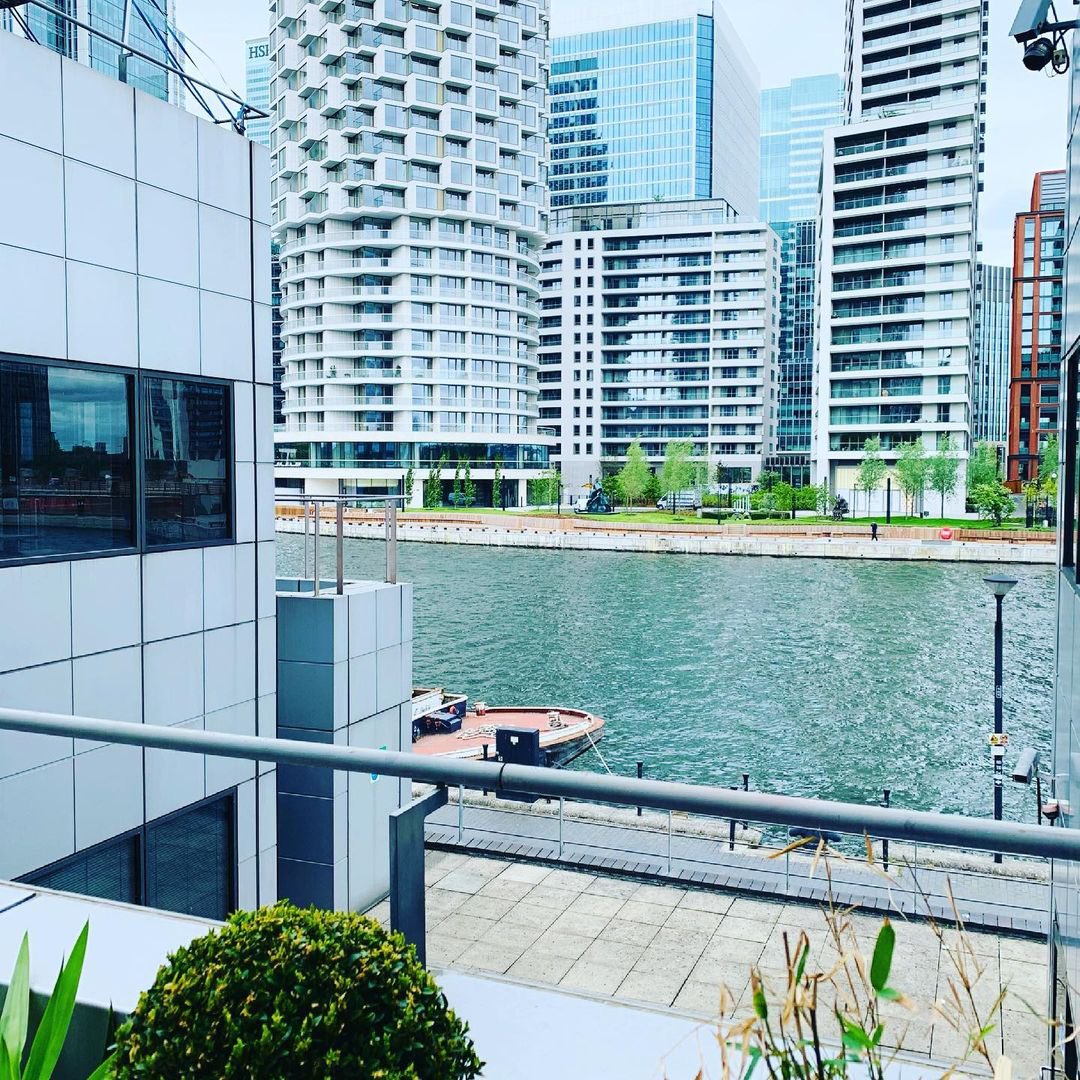 UnfoldEventsVIP's tweet image. #UnfoldLoves 🧐 Looking for indoor #EventSpace with adjoining #OutdoorSpace? Look no further than @CCTVenues 
🚣‍♂️ Their waterfront terrace is the perfect setting for a laidback #meeting or end of #event drinks