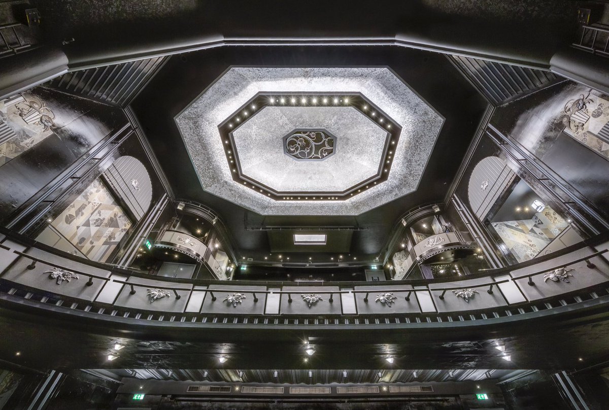 TrafTheatre's tweet image. We are delighted to unveil the first glimpse of our beautifully renovated Art Deco theatre! 🎭The result of a major multi-million pound restoration project reinstating the theatre back to its original heritage 1930’s design. Full story here:
trafalgarentertainment.com/2021/06/13/fir…