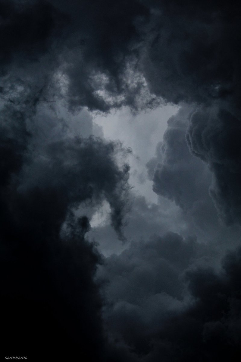 SankhanilDhara's tweet photo. “Clouds, they make a painting out of the sky.”
Marty Rubin
#clouds #cloudysky #cloudscape #cloudsphotography #cloudstagram #insta #instagram #canon #canonphotography #canonindiaofficial #canonusa #natural #nature #naturephotography #naturecreation #darkestclouds #natgeoyourshot https://t.co/TC2nn1sWcI