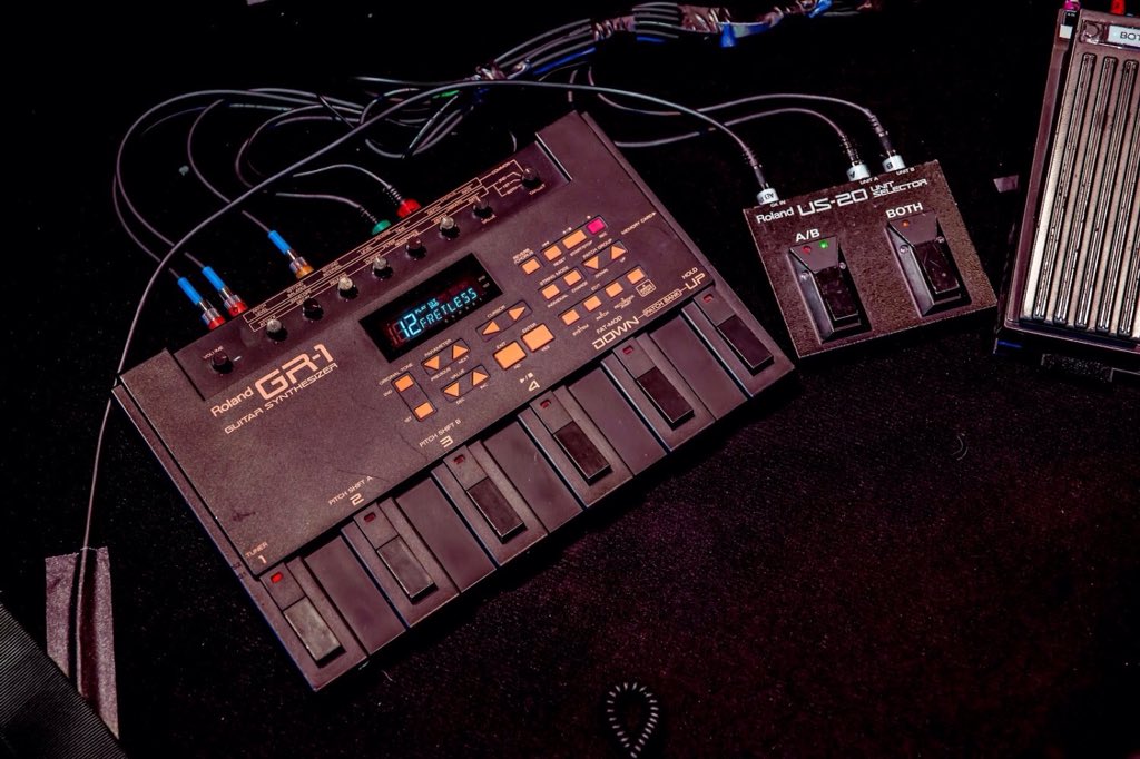 KidNarco's tweet image. You can carbon date the Fripp soundscapes on that Grid/Fripp album from this prominently-featured old Roland guitar synth. #synthnerd