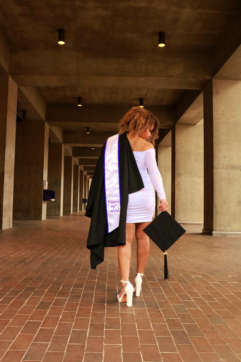 Toriii_A's tweet photo. and to think I almost dropped outta here https://t.co/p2XgKcs4uW