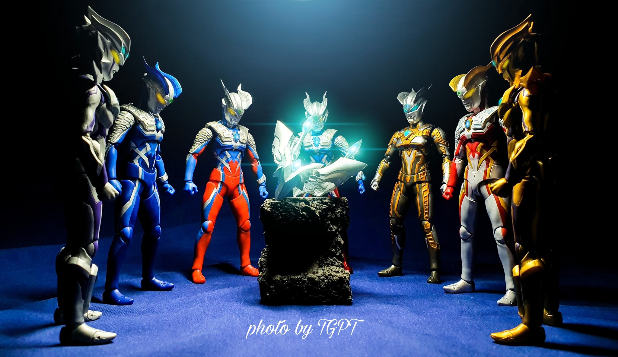 Ultraman Zero Strong Corona Zero & Luna Miracle Zero S.H.