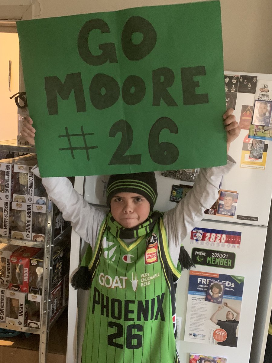 Logan’s ready for a win in game 2 go <a href="/SEMelbPhoenix/">South East Melbourne Phoenix</a> <a href="/JaminTheFiend/">Jámin</a> #BringItHome 🖤💚🔥🏀😤