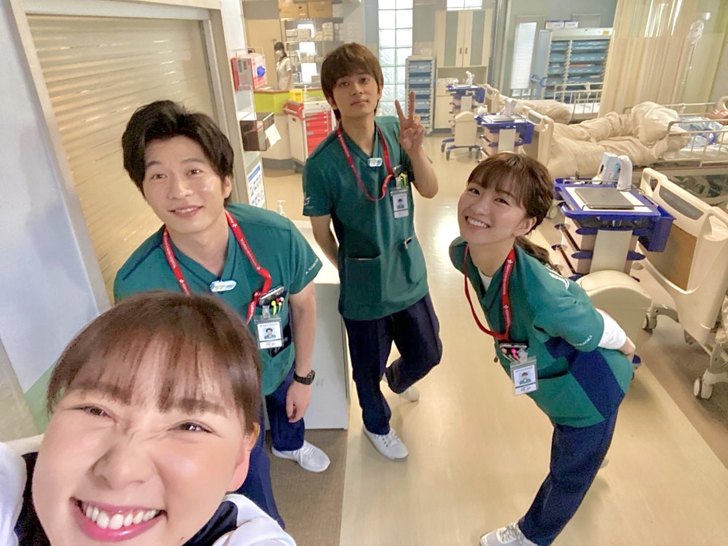 Kayo Noro 野呂佳代 私の顔は伸びに伸びクシャにクシャ けどとっても楽しい素敵なドラマ現場なんです てか本当に楽しいんです 先輩ばかりで勉強になります Twitter