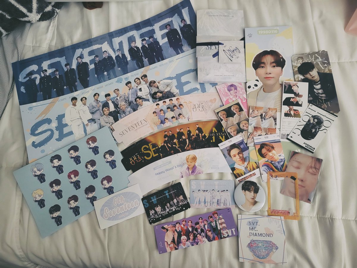 gyuskitty's tweet photo. Everything arrived safely! Thank you @svtmcdiamond!! ๐ฅบ Everything is so cute I'm in love ๐๐ญ๐ #NeverAloneWithSVT #6YWithSVT_US https://t.co/jV0x9qYulk
